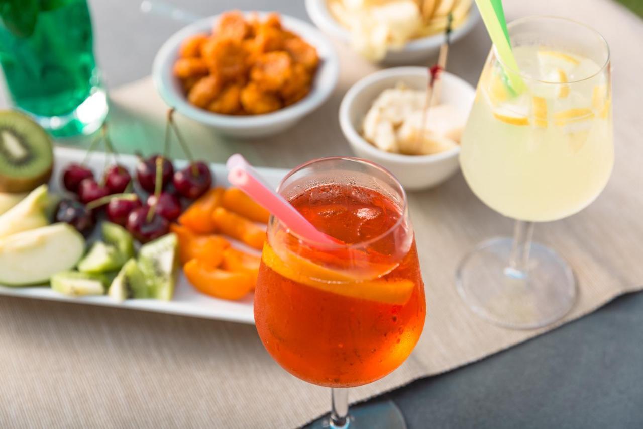 Hotel Parini 벨레지아아지마리나 외부 사진